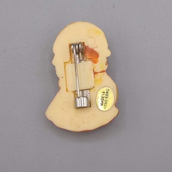 Russ Berrie Pilgrim Girl Thanksgiving Holiday Autumn Fall Brooch Pin Vintage - Picture 8 of 12